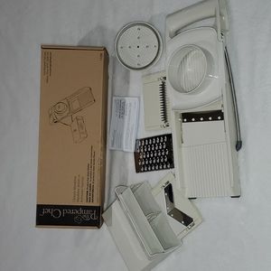 Pampered Chef Ultimate Mandoline #1109 Grater Slicer 4 Blades Original Box